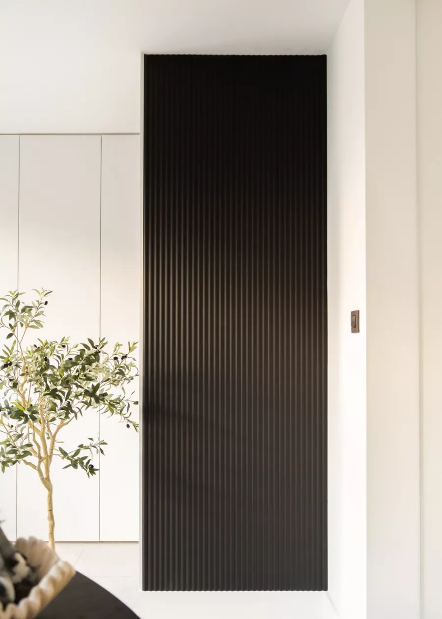 Maestro Latt laineline seinapaneel must