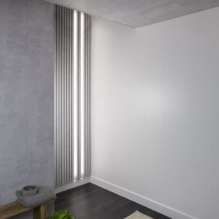 Ribipaneel valgustusega maestro latt betoon raw