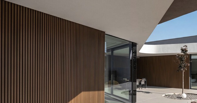 Fiberdeck komposiitpuidust fassaad