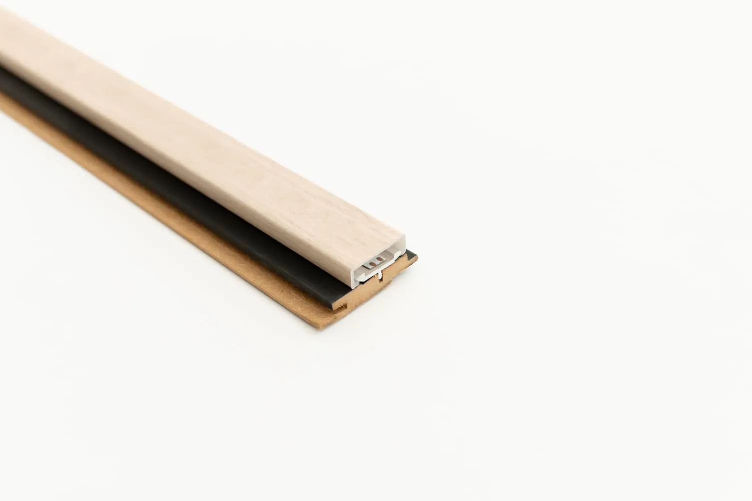 LED profiil vanilla ribipaneelile